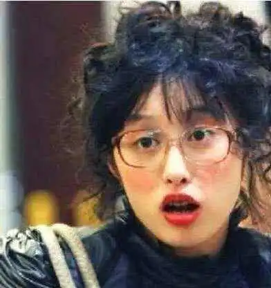 同样是扮丑杨幂敷衍,赵丽颖太拼,而她的反差却让人不敢相信
