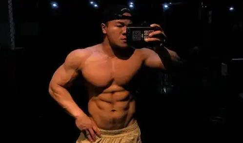 岳云鹏全球分鹏引热议,网友撞脸升级版,男女老少一应俱全
