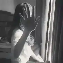 给几个qq头像我要白色的不带字或者黑白的不带字
