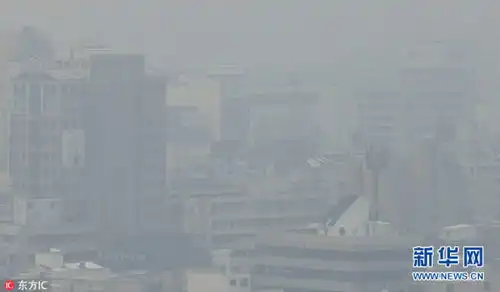 韩国多地出现重雾霾天气灰蒙一片能见度极低
