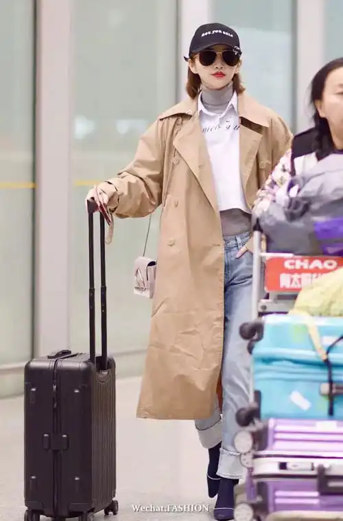 明星景甜礼服下藏秋裤,这个仙女很接地气
