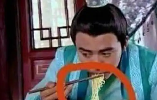 影视剧中搞笑的穿帮镜头,看一次笑一次,图五真的是忍不了
