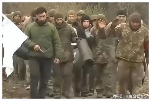 高官自杀雇佣兵逃离士兵投降,西方追债,乌最怕局面开始出现
