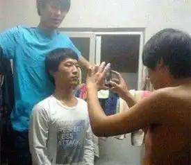 搞笑小子,你的今生怕是完了,这能怨谁呢
