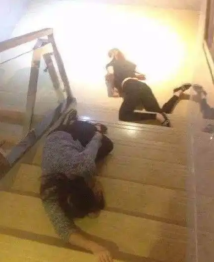 每日搞笑你见过最直男的人是什么样子的
