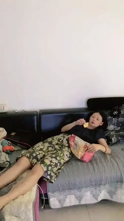 你是想吃的失眠了吧搞笑
