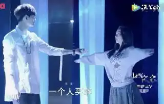 明星演戏车祸现场,不能我一个人瞎
