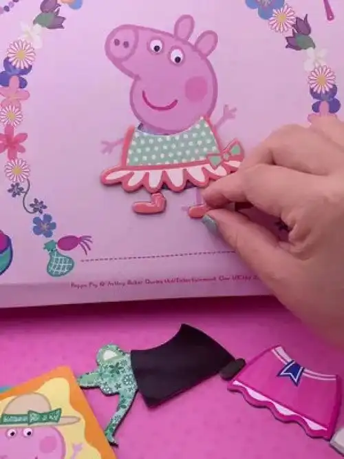 好玩的小猪佩奇磁力拼图,锻炼宝宝手部灵活和观察力益智玩具动手动脑磁力拼图
