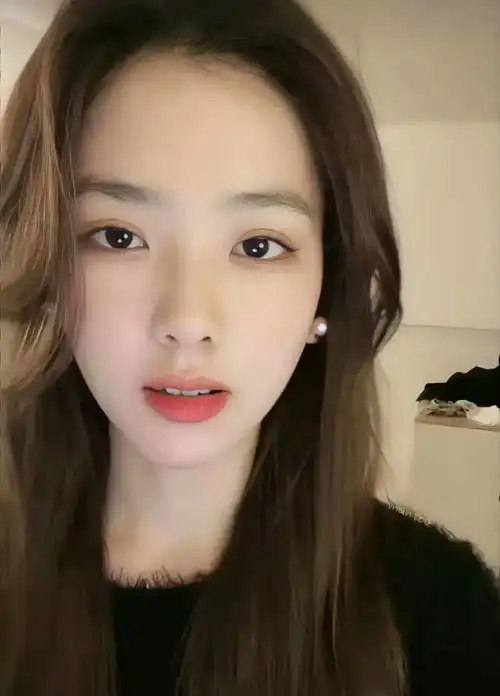 王思聪和女网红孙一宁互撕,王思聪气得发文连说好气,我不是舔狗
