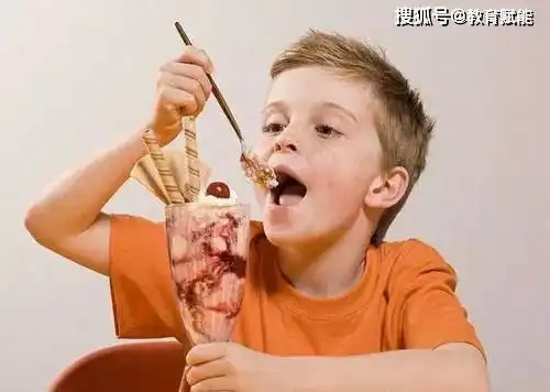 挑食的孩子很影响身体的发育,甚至会产生忧郁,作为家长该如何做呢
