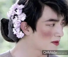 妹妹意外去世还被亲妈诅咒,回家的诱惑差点成她的写照.
