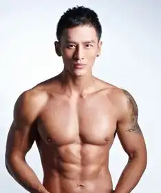 中国四大名鸭顾又铭,顾又铭靠肌肉写真视频走红
