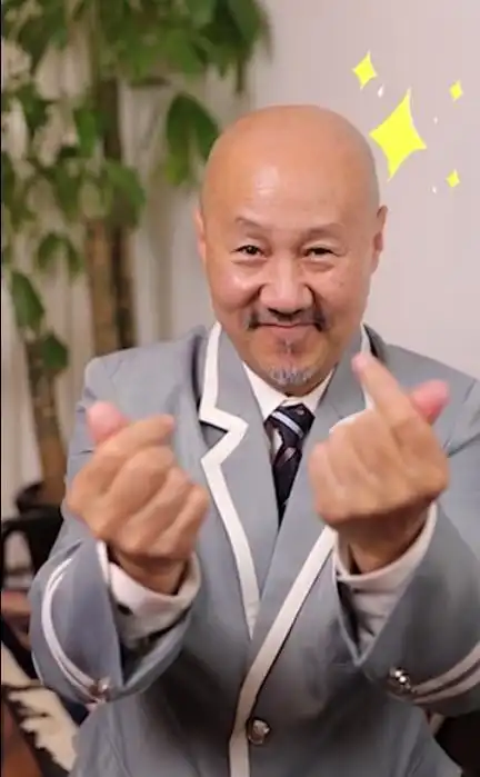 腾格尔跳女团舞画风超级搞笑,这个粗狂的草原汉子彻底解放天性
