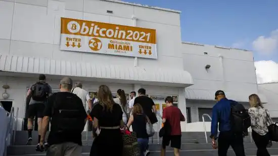 参会者称迈阿密比特币大会成新冠疫情热点1万多人聚集,戴口罩者寥寥
