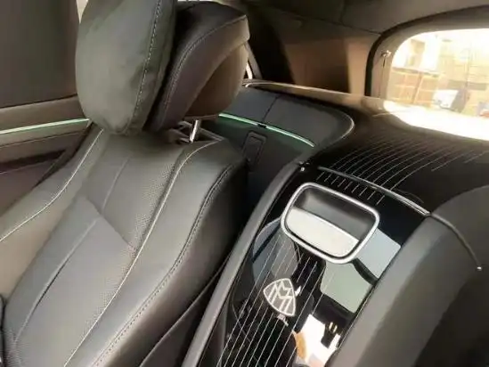 21款平行进口奔驰gls600最新配置简介
