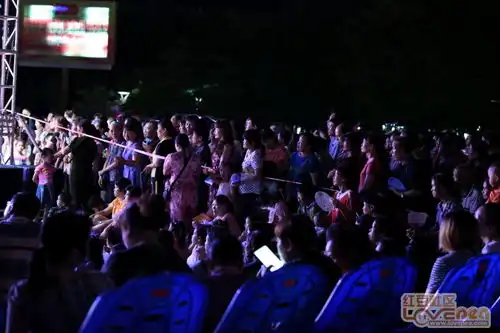 2021大新县广场舞比赛精彩图片
