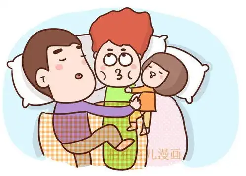 冬天一家三口的6种神仙睡姿,太搞笑了,快来认领自己
