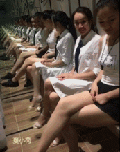 搞笑gif趣图谁还没有一颗少女心,没有男朋友也能虐狗
