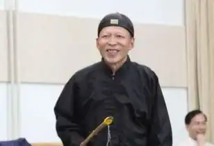 丑角李明的女儿照片被曝光,本以为会随爸,网友没想到艳惊四座

