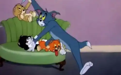 猫和老鼠小时候看似搞笑的剧情,长大后细思恐极,猫鼠是一家
