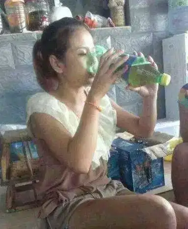 大王搞笑图片段子主动去约自己喜欢的男生
