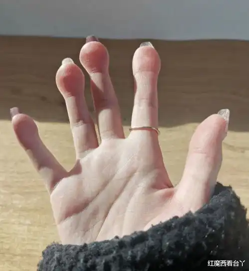 闺蜜结婚,前男友们戴绿帽坐了一桌,新娘的脸都绿了,也太尬了吧哈哈哈哈哈
