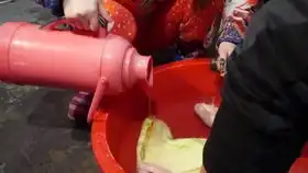 搞笑视频爆笑视频每日更新疼痛等级笑出腹肌此曲一响非死即伤
