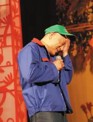 做过赵本山的爱徒,嗜赌成性曾一夜输掉20万,为戒赌自断手指
