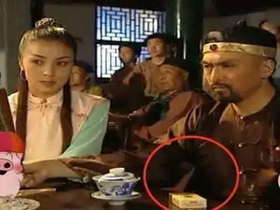 搞笑影视穿帮镜头,第六位我真怀疑以你的智商是怎么活到现在的
