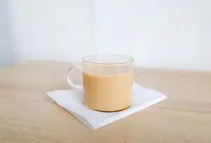 秋天52块的第一杯奶茶是什么梗网友小声点,吵到我喝西北风了
