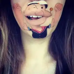 一个妹子恶搞自己嘴巴,变换十几种,其实她还挺美
