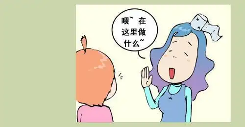 搞笑漫画校园里有个胖胖的男生带猫上课
