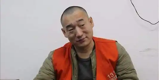 曾轰动全国的大力哥,搞笑抢劫成网红,如今的他怎么样了

