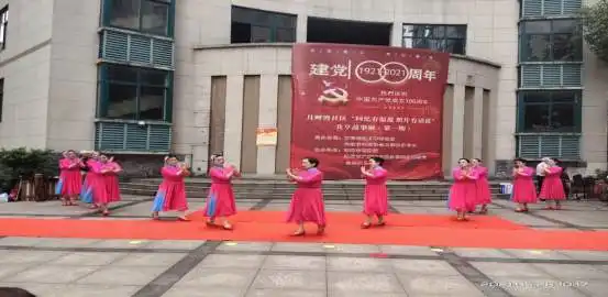 共建家园照片有温度回忆有话说共享故事展第一期
