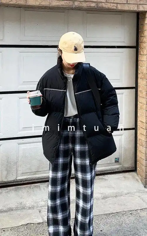 阔腿裤运动鞋紧身裤靴子,冬天这么穿太时髦了
