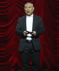 组图欢乐喜剧人2首战大潘佳佳成黑马夺冠
