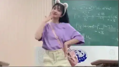 搞笑大赏美女篇沙雕土味的性感舞蹈
