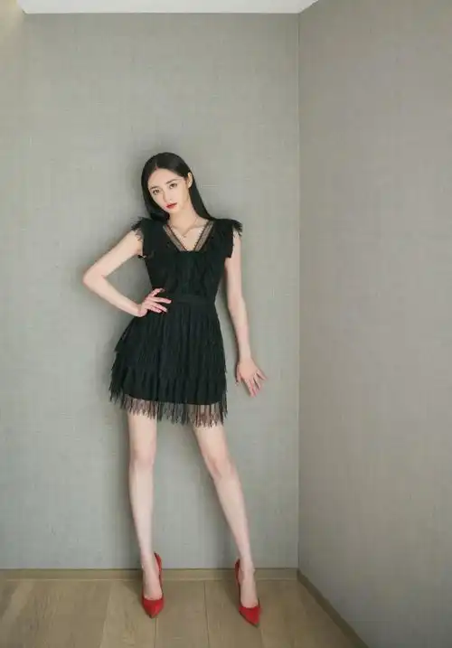 周洁琼不做乖乖女,同aron拍摄cp感满满,脏辫造型被赞冷酷仙女
