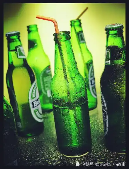 身边冷知识经常喝啤酒,你知道为什么大多啤酒瓶都是绿色的吗
