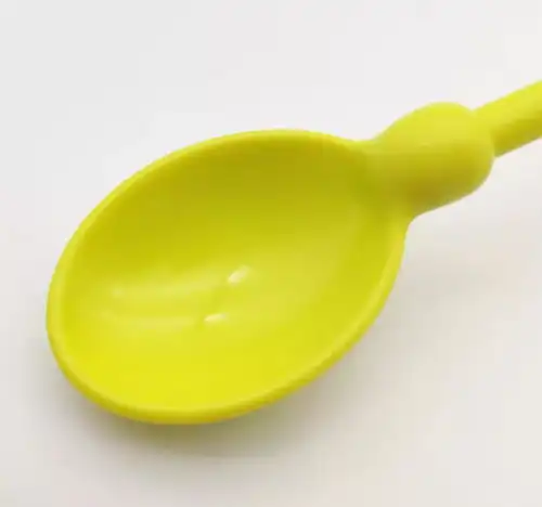 从喂食到自己吃,只有一个勺的距离
