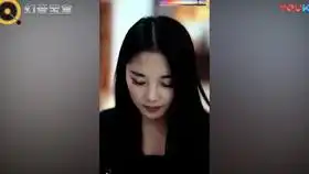 这大过年的,可把外卖小哥给搞懵逼了,这还得给顾客包红包了
