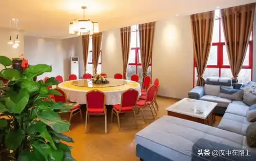 汉中有个遛娃胜地,赏花海泡泡大战戏水太好玩了黄鸭
