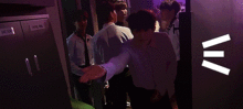 超魔性的良药本药行走的表情包.gif
