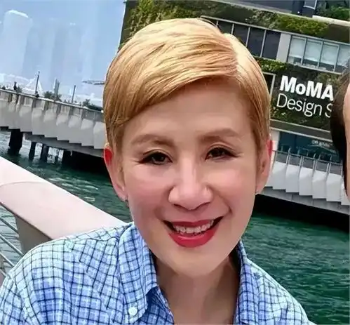 56岁朱茵和吴君如脸垮成这样了同龄的伊能静却美如花岁月不公啊
