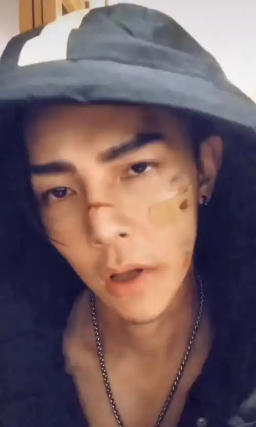 汪东城cos小北造型,开始你是来搞笑的吗最后是心动啊
