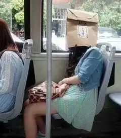搞笑组图真漂亮,就不知道手势是啥意思
