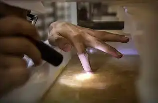 探访世界最大蚊子工厂靠蚊虫绝育抗击寨卡
