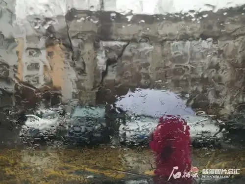 强降雨降温大风沙尘你的五一假期要泡汤了
