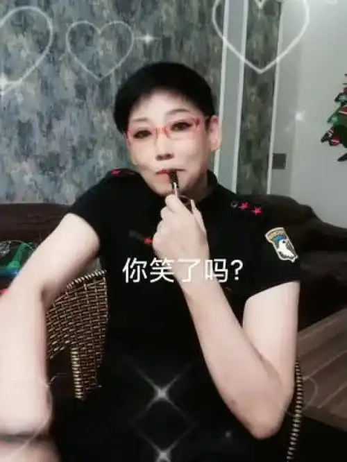 搞笑视频第六集,对全网征婚了,看看你能扣个几哈哈哈

