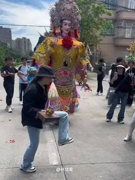 传统体育竞技猜灯谜做汤圆这里元宵节活动好玩又有趣广西贵港覃塘网络中国节元宵
